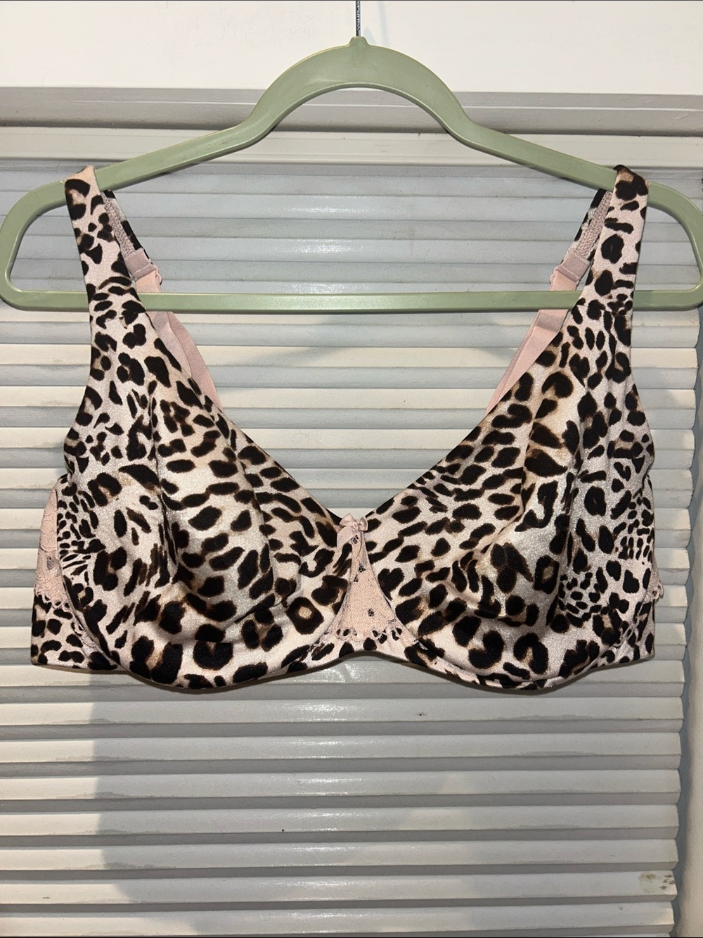 Cacique Lane Bryant 44C Leopard Print Unlined Full Coverage Underwire Bra Pink